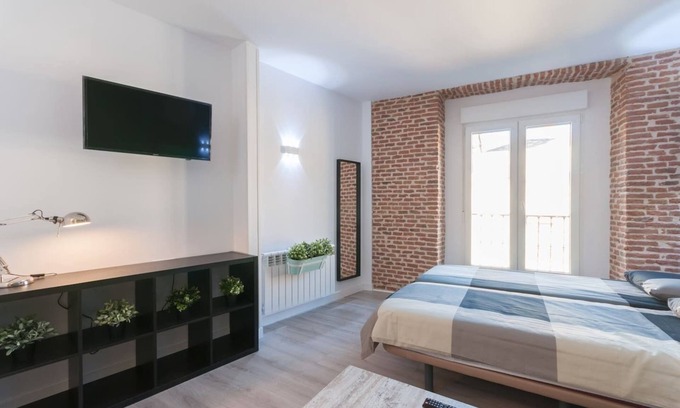 Barrio de La Latina Apartment | **Studio Centre-La Latina-Sol-WiFi, A/C**