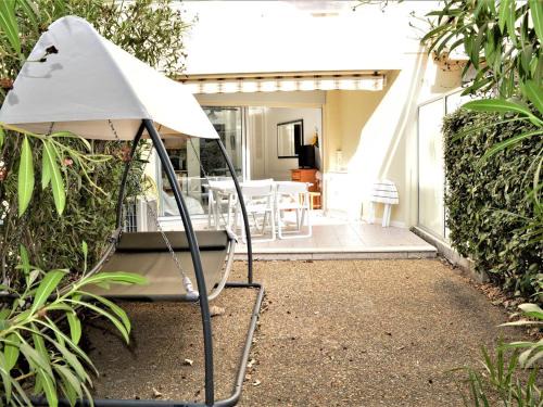 Cavaliere Apartment | Studio climatisé, accès piscine, terrasse, proche plage et commerces - FR-1-226B-179