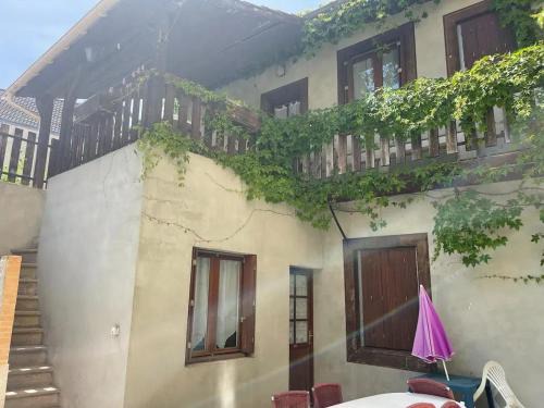 Neris-les-Bains Apartment | Studio confortable à Néris-les-Bains - 18 m² + Balcon