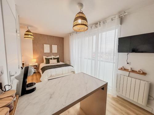 Decines-Charpieu Apartment | Studio Cosy idéalement situé