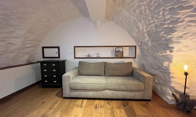 Barcelonnette Apartment | Studio de charme sous les voûtes