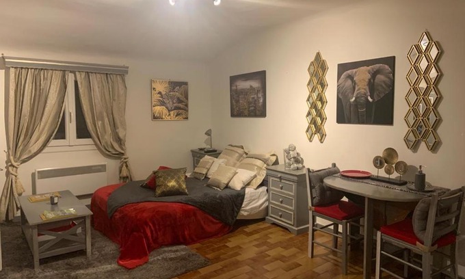 Couronne Urbaine Apartment | Studio de Luxe Aix en Provence