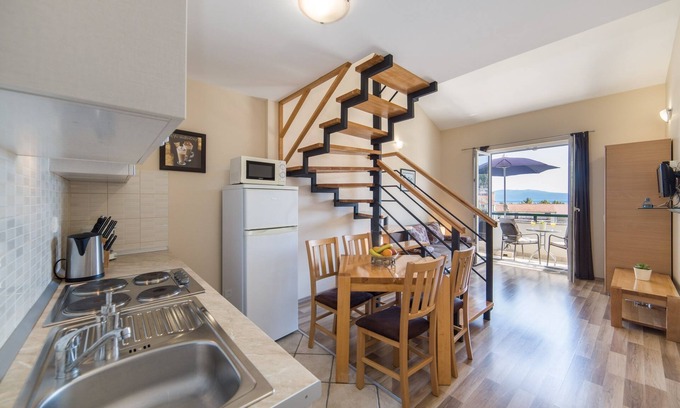 Drvenik Apartment | Studio flat with balcony and sea view Drvenik Donja vala, Makarska (AS-9654-b)