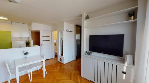 Casale Monferrato Apartment | Studio in Centro "Stile Varsavia" con Check-in Automatico H24