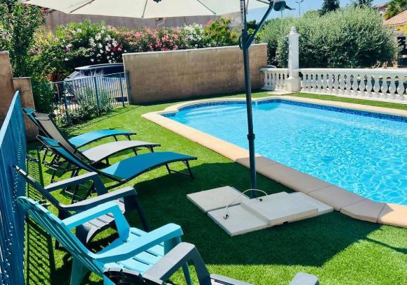 Carnoules Apartment | Studio indépendant dans propriété avec piscine
