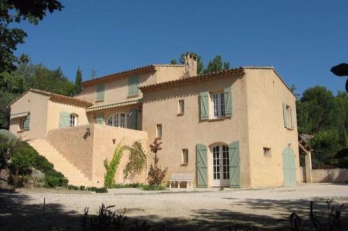 Pertuis Apartment | Studio indépendant en RDC de villa, parking