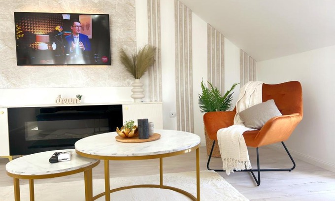 Bistrita Apartment | STUDIO POIENII - a cozy stay 5 min away from the center