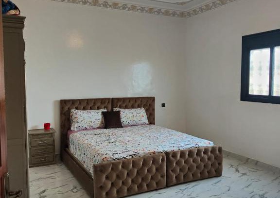 Bni Makada Apartment | STUDIO PROPRETE ET HYGIENE IRREPROCHABLE Proche des bus CTM - 4 em SANS ASCENSEUR FACE TERRASSE