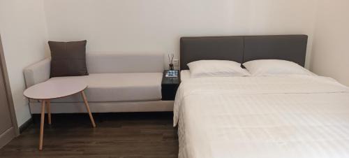 Tu Liem Apartment | Studio Tonkin 2, Vinhomes Smart City