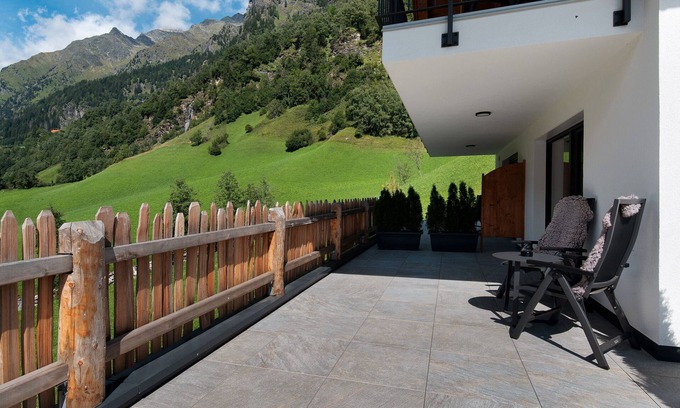 Fleres Apartment | Studio 'Tribulaun - Lodge 1' with Mountain View, Private Terrace and Wi-Fi