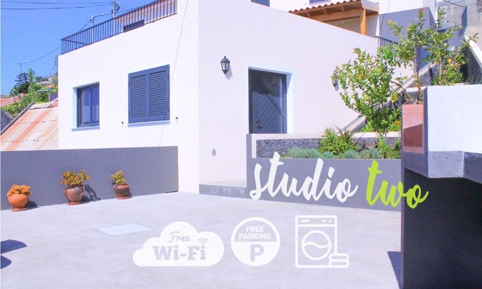 Paul do Mar Apartment | Studio Two | Massapez | Fajã da Ovelha | Calheta