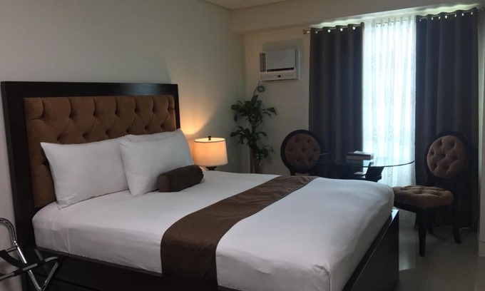 Legazpi Village Apartment | Studio unit at The Beacon Makati near Greenbelt
