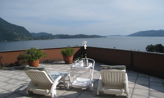 Ghiffa Apartment | Studio with a breathtaking view of Lake Maggiore, incl. 1 PP Ged.