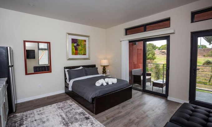 Bankers Hill Apartment | Studio with Beautiful View next to Downtown