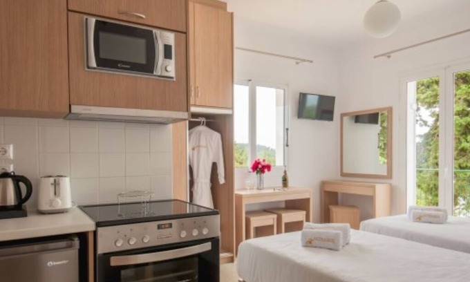 Lassi Apartment | Studio with sea view (Unit B)