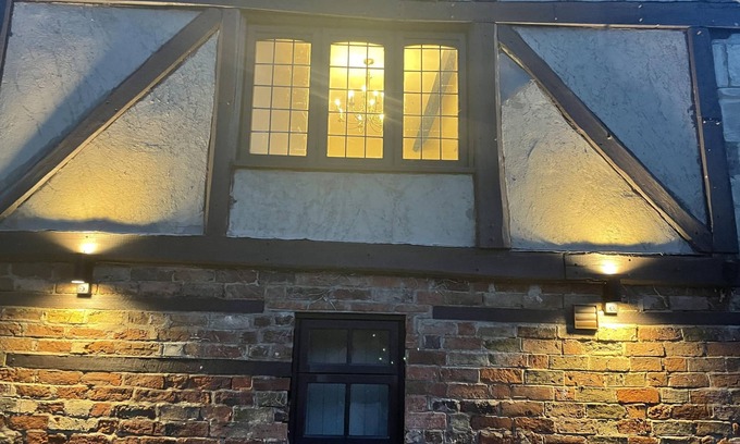 Winchcombe Apartment | Stunning 2 Bed Cotswold Cottage Winchcombe