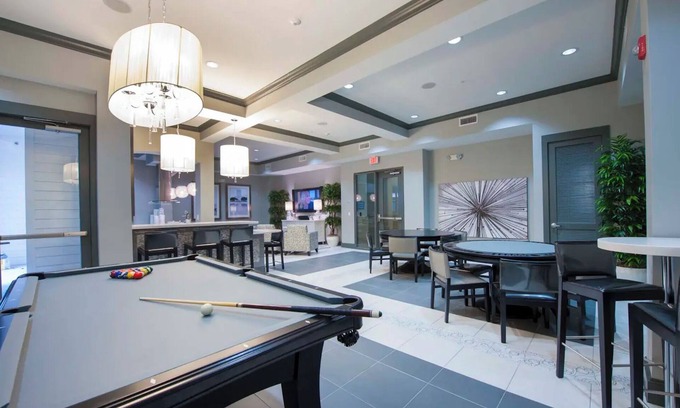 Midtown Apartment | Stunning 2Bd/2bath apt in the heart of Midtown with pool, gym and office space!