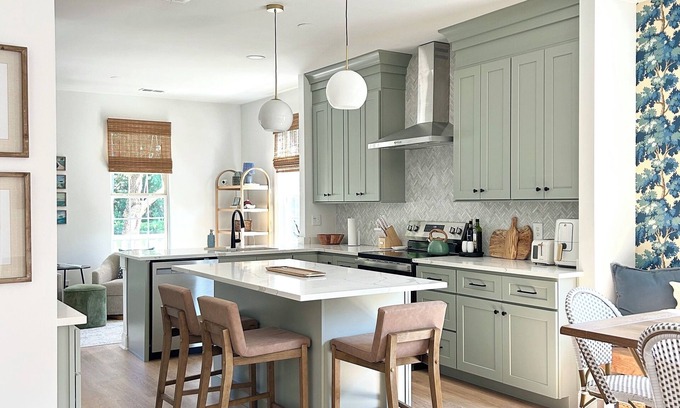 Bluffton House | Stunning 3BR Renovated Retreat in Old Bluffton – Cozy Charm Meets Luxe Comfort!