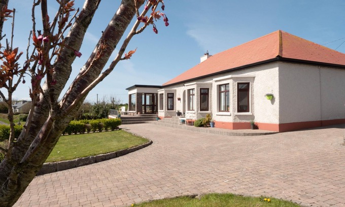 Ballinful Other | STUNNING 4 bed, 2 bath big, bright farmhouse. Spectacular Sea/Mountain views.