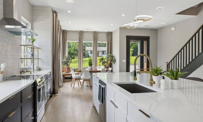 Madison House | Stunning 4 Bedroom/4.5 Bath Home w/Rooftop Deck!
