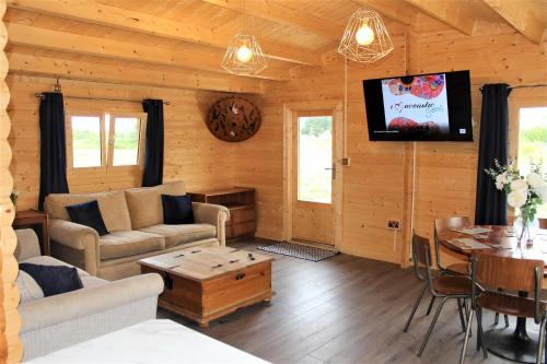 Ashton Under Hill House | Stunning 5-Bed Cabin in Ashton Under Hill