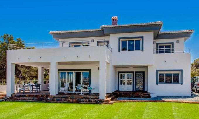 Tarraula Villa | STUNNING 7 BEDROOM MODERN VILLA, PRIVATE POOL, GAMES ROOM, WIFI