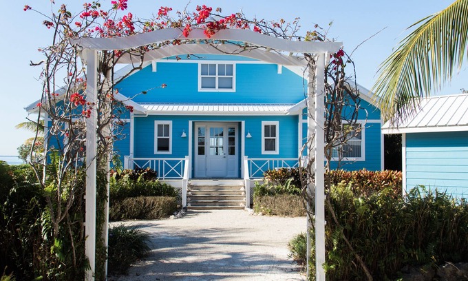 Great Guana Cay House | Stunning bay home with private pool & dock