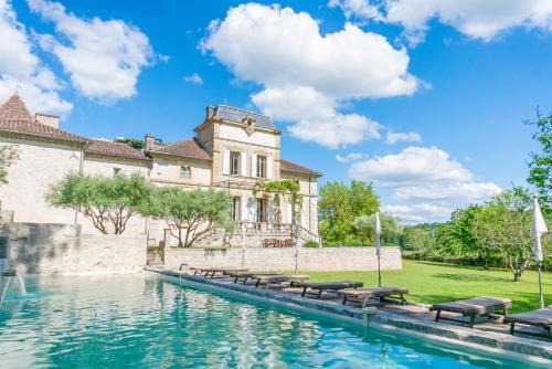 Monjoi House | Stunning Castle South FranceP