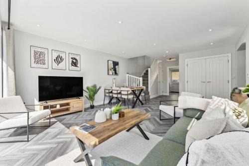 Cambridge House | Stunning Detached Property