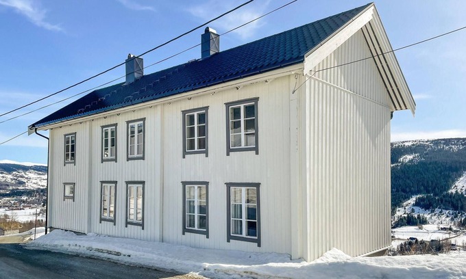 Holtalen House | Stunning home in ålen with kitchen