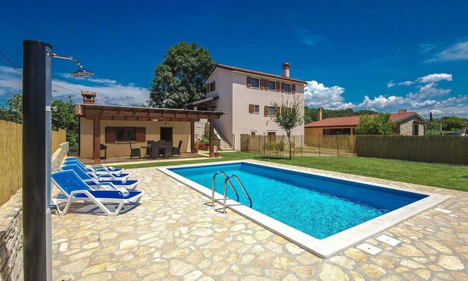 Marusici House | Stunning home in Buje