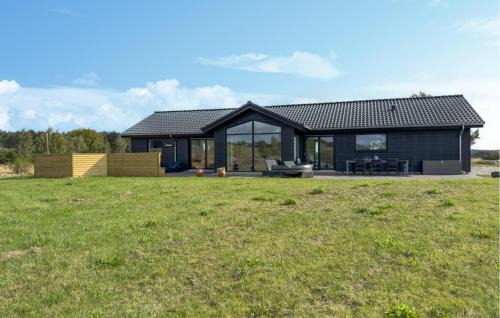 Egsmark Strand House | Stunning Home In Ebeltoft With Sauna