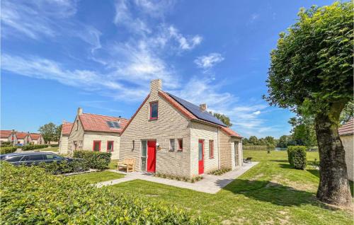 Ewijk House | Stunning Home In Ewijk With Kitchen