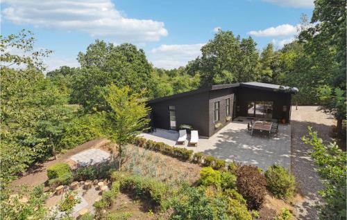 Farvang House | Stunning Home In Fårvang With Wifi