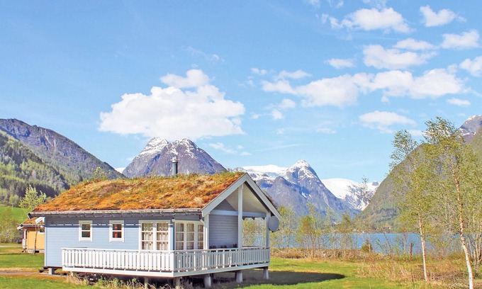 Fjaerland House | Stunning home in Fjærland