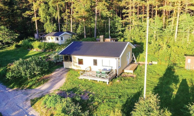 Tamta House | Stunning home in Fristad with WiFi