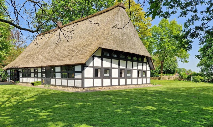 Huede House | Stunning home in Hüde