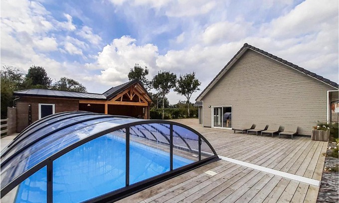 Haut Pays du Montreuillois House | Stunning Home In Herly