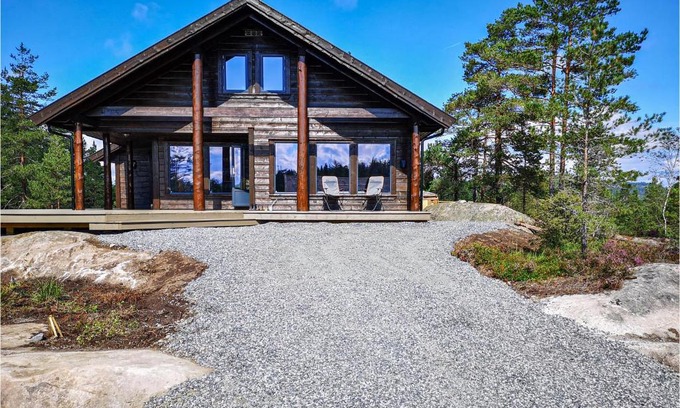 Birkenes House | Stunning Home In Vatnestrøm With Sauna