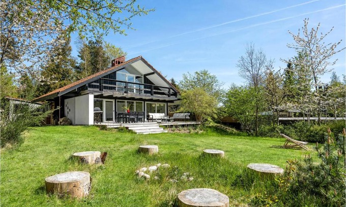 Rageleje House | Stunning Home In Vejby With Wifi