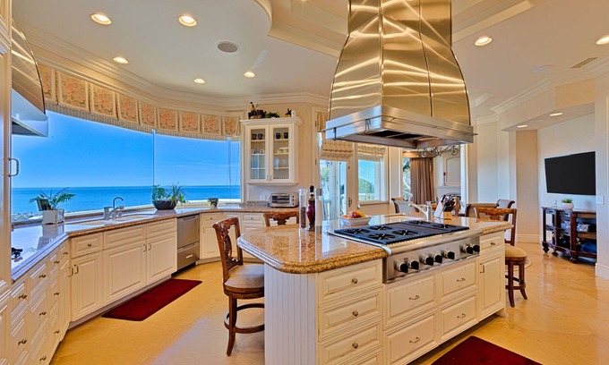 Country Club House | Stunning Home w/Panoramic Ocean & City Views, Private Pool & Hot Tub