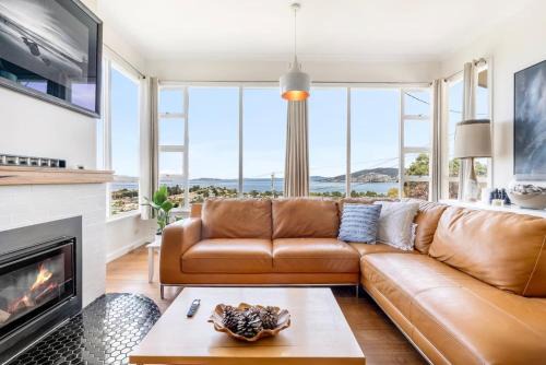 Bellerive House | Stunning Home with River Views