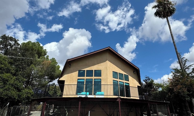 Red Bluff House | Stunning large 3-bedroom house in lovely Red Bluff with AC, WiFi