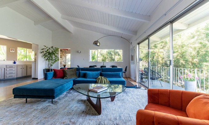 Hollywood Hills West House | Stunning Laurel Canyon Midcentury Modern-Best Location-Great Views!