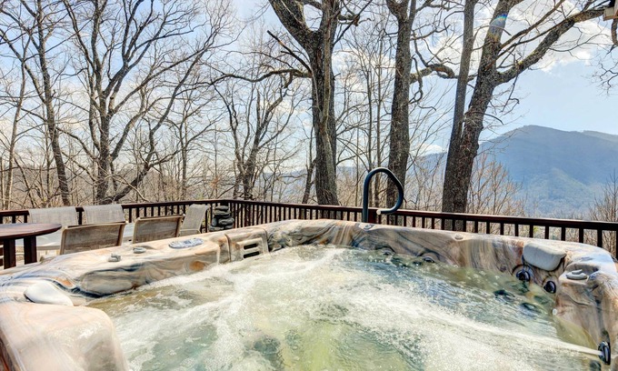 Maggie Valley House | Stunning Maggie Valley Getaway w/Decks, Fire Pit!