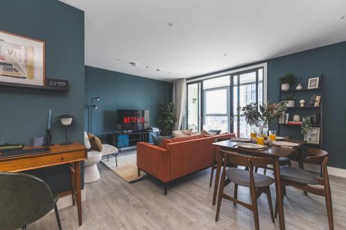 Fairfield Apartment | Stunning Premium 2 Bed Flat with Great Views - Rooftop on Top Floor