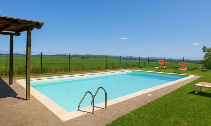 Monteroni d'Arbia Villa | Stunning private villa with private pool, WIFI, TV, veranda and panoramic view, close to Siena