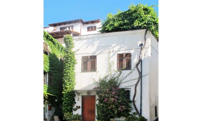 Imperia House | Stunning private villa for 6 people with WIFI, TV, terrace, pets allowed and panoramic view