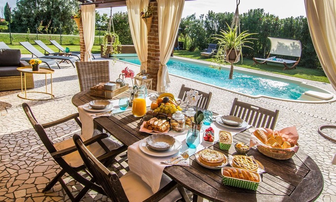 Ca' Pirami Villa | Stunning private villa with A/C, private pool, WIFI, hot tub, TV, pets allowed and panoramic view