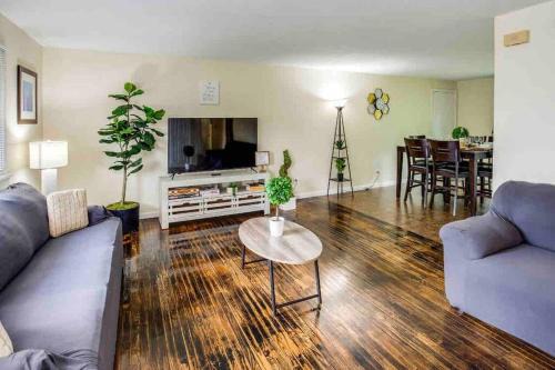 Rochester Apartment | Stunning Ranch Mins from RIT/Airport/U of R/DWTN